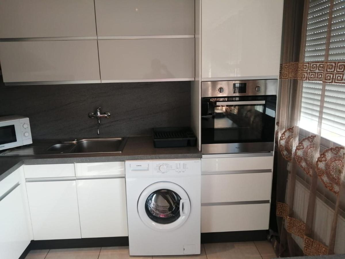 Location D'Appartement Entierement Meuble Pres De Geneve Аннемас Экстерьер фото